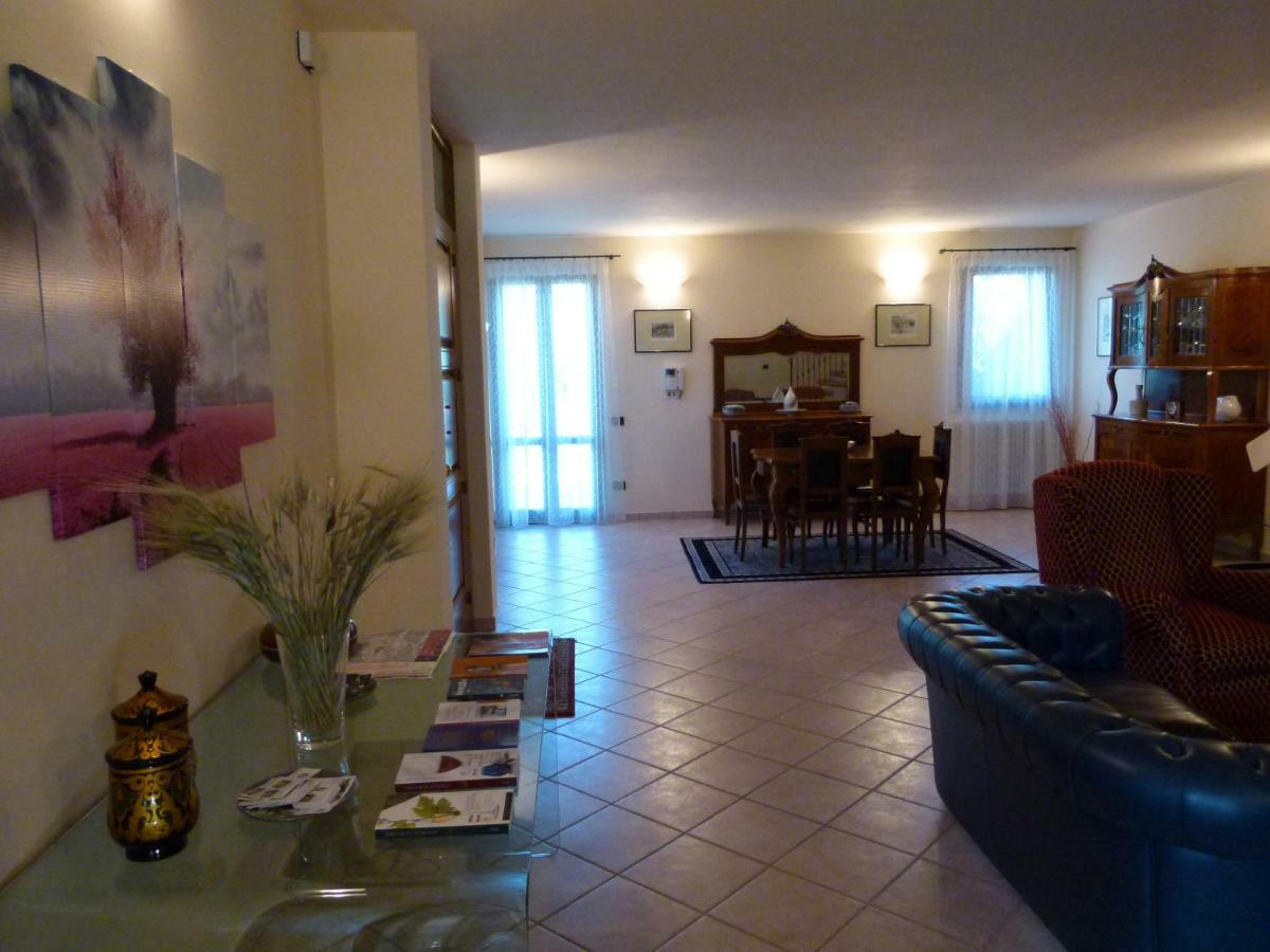 B&B La Poiana Canavaccio di Urbino エクステリア 写真