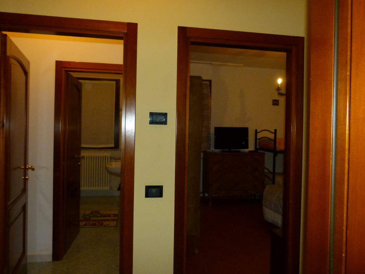 B&B La Poiana Canavaccio di Urbino エクステリア 写真
